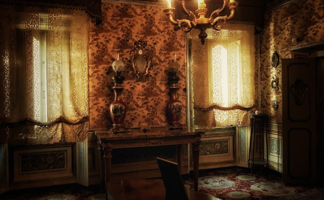 Interno storico e decorato di un edificio a Casperia