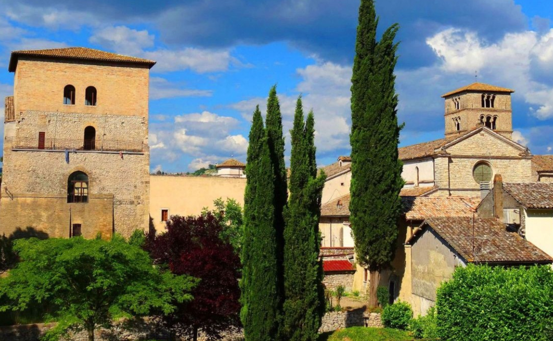 Veduta panoramica del borgo di Castelnuovo di Farfa
